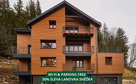 Vlčí Stopa Apartments